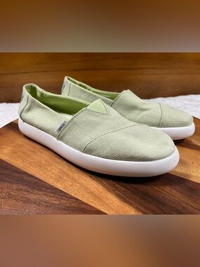 TOMS Light Green Canvas Slip-Ons with White Sole 10 Mens